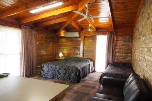 Lightning Ridge Outback Resort & Caravan Park Eksteriør bilde